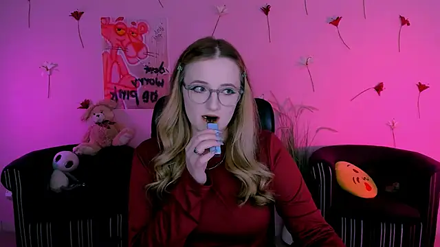 luna berryy online show from 06.02.26