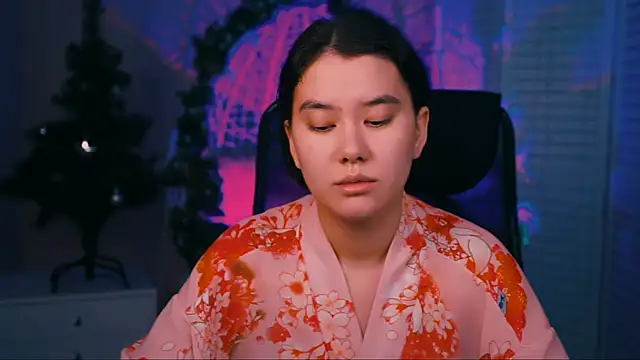 Snapshot of LeesaLee chatting on 12.09.24 LeesaLee online show from 12.09.24