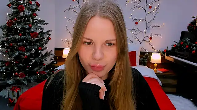 Snapshot of holy_kitty chatting on 12.25.24 holy kitty online show from 12.25.24