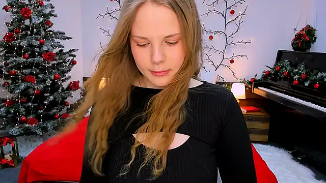 Snapshot of holy_kitty chatting on 01.10.25 holy kitty online show from 01.10.25
