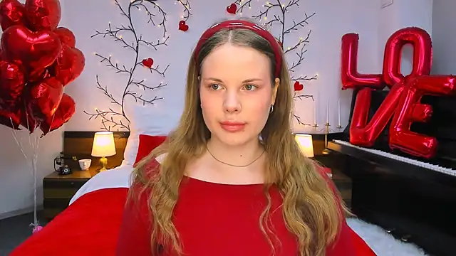 Snapshot of holy_kitty chatting on 02.12.25 holy kitty online show from 02.12.25