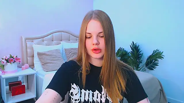 holy kitty online show from 10.28.25