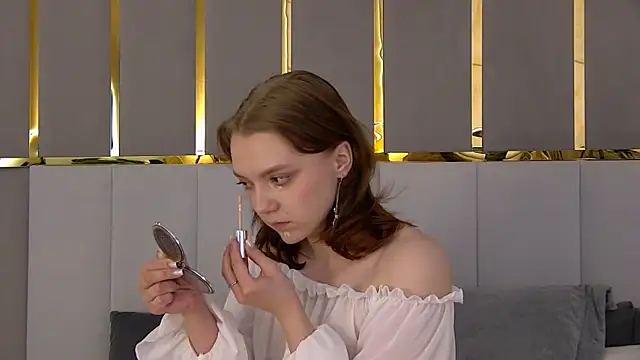 Snapshot of JennyPortman chatting on 03.04.25 JennyPortman online show from 03.04.25