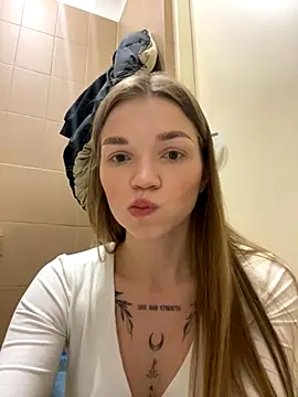 KitteCat online show from 10.08.25