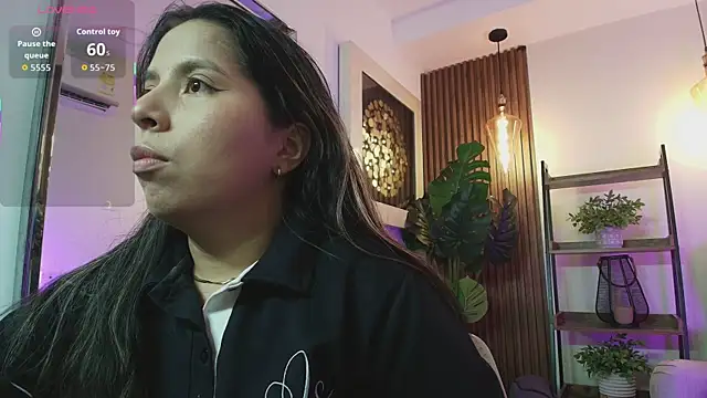 Sharlotte Milk online show from 09.20.25