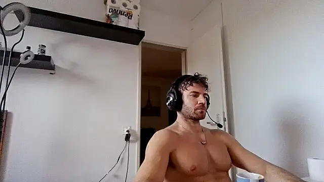 alpha-hunk online show from 12.18.25