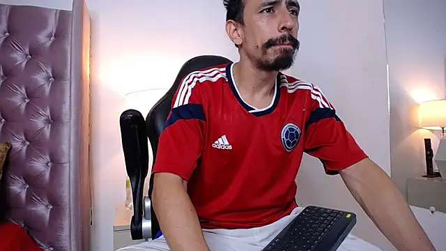 Sr Magnus  online show from 09.29.25