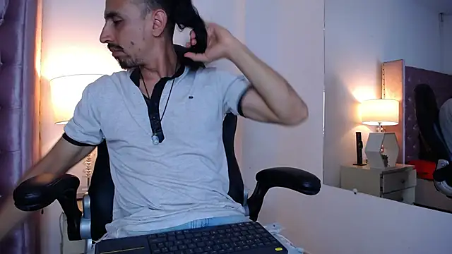 Sr Magnus  online show from 10.21.25