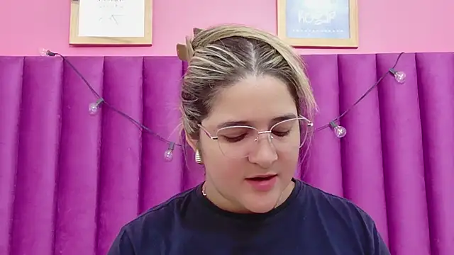 collegepawglovedaddy online show from 11.29.25