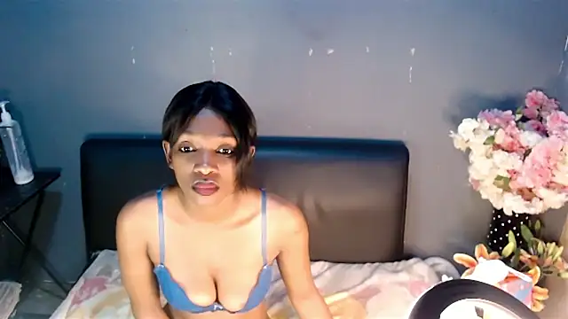 Snapshot of Ebonypreciousx chatting on 09.08.25 Ebonypreciousx online show from 09.08.25