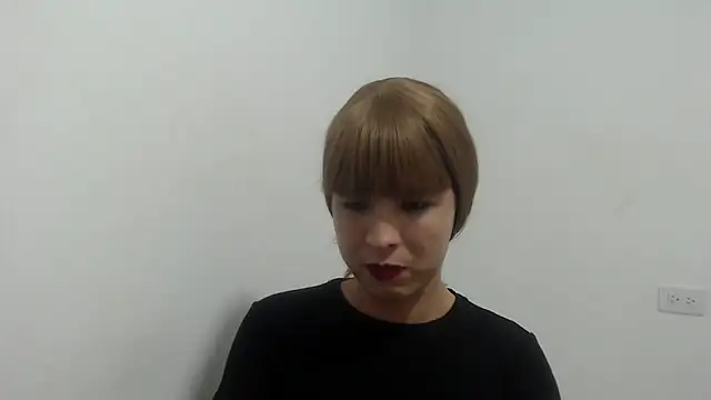 estefania224 online show from 05.19.26
