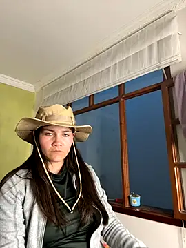 aurora divine online show from 09.26.25