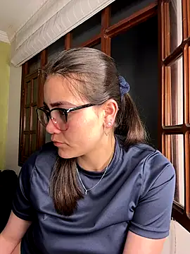 aurora divine online show from 10.09.25