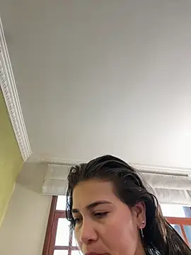 aurora divine online show from 10.19.25