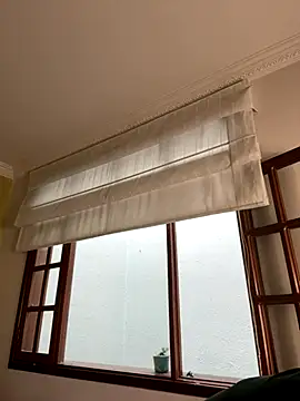 Snapshot of aurora_divine chatting on 11.02.25 aurora divine online show from 11.02.25