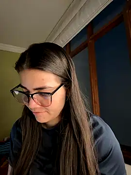 Snapshot of aurora_divine chatting on 11.12.25 aurora divine online show from 11.12.25