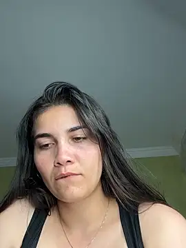 Snapshot of aurora_divine chatting on 11.20.25 aurora divine online show from 11.20.25