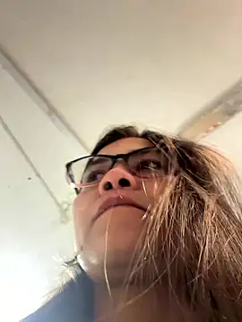 Snapshot of aurora_divine chatting on 01.14.26 aurora divine online show from 01.14.26