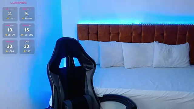 alexiaaross online show from 11.19.25