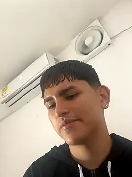 Snapshot of Lyam_ap chatting on 11.14.25 Lyam ap online show from 11.14.25