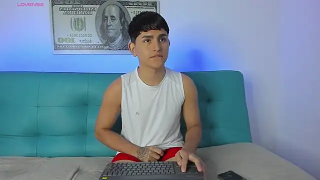 Snapshot of Lyam_ap chatting on 01.14.26 Lyam ap online show from 01.14.26