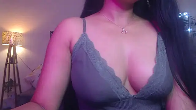 Zonayesha online show from 10.31.25