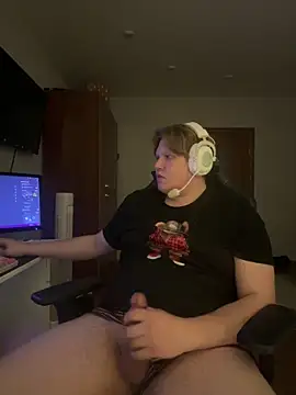 Snapshot of big_boy163 chatting on 02.12.26 big boy163 online show from 02.12.26