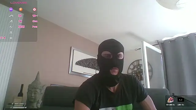 Snapshot of ApollonFit_x69 chatting on 10.11.25 ApollonFit x69 online show from 10.11.25