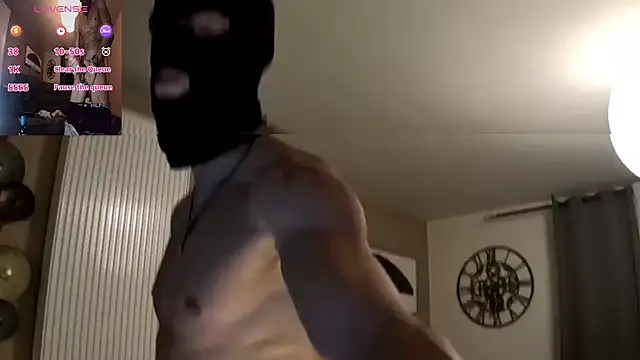 Snapshot of ApollonFit_x69 chatting on 10.14.25 ApollonFit x69 online show from 10.14.25