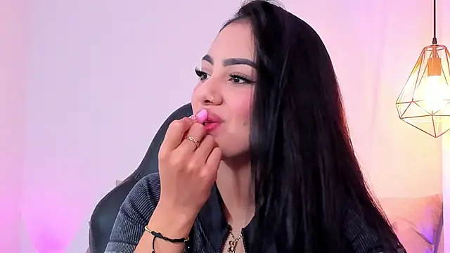 mallie quinn online show from 12.20.24