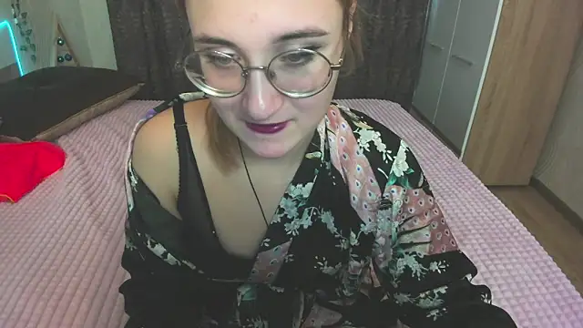 Snapshot of Miss_Elsa_ chatting on 12.26.24 Miss Elsa online show from 12.26.24