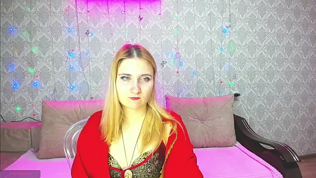 Snapshot of Miss_Elsa_ chatting on 03.18.25 Miss Elsa online show from 03.18.25