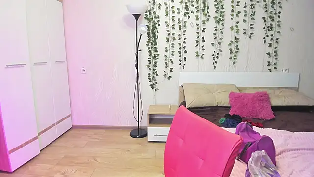 Snapshot of Miss_Elsa_ chatting on 10.03.25 Miss Elsa  online show from 10.03.25