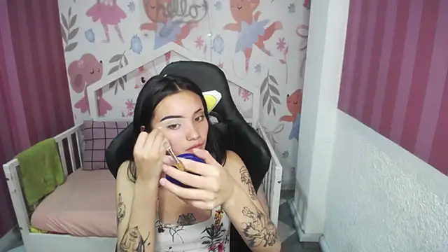  Esther Toro b online show from 12.03.24