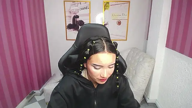  Esther Toro b online show from 12.19.24
