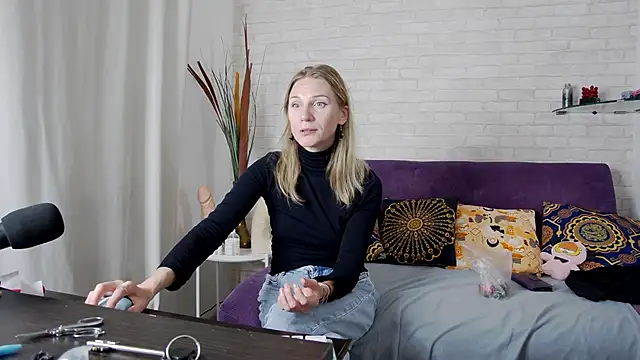 AmaliaMao online show from 09.15.25