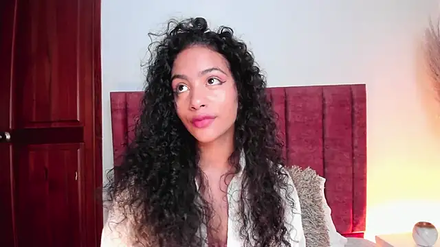 AntonellaHall  online show from 09.17.25