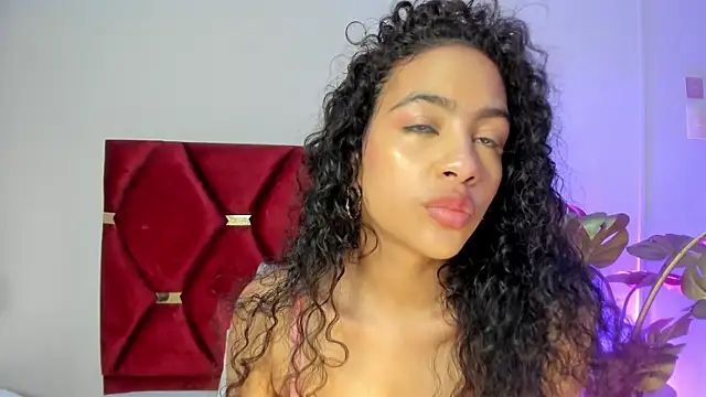 AntonellaHall  online show from 10.11.25