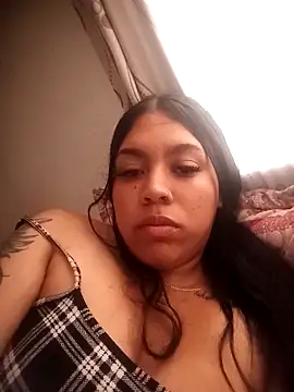 Laiia Page online show from 03.27.26