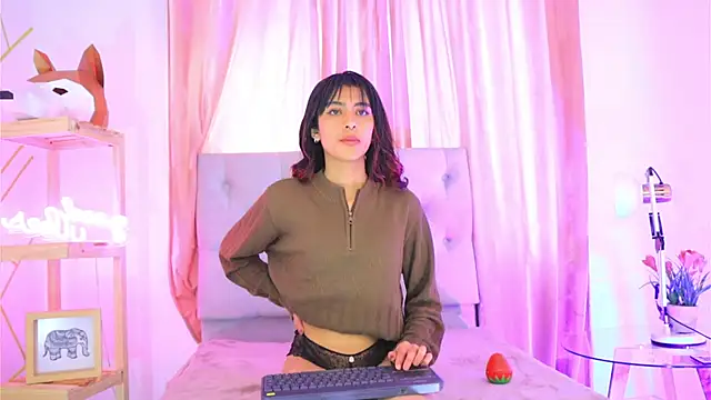Alyssa jones online show from 12.04.24