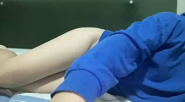 Snapshot of alarasissy chatting on 12.26.24 alarasissy online show from 12.26.24