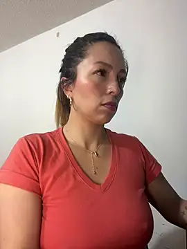 WilliamsKaily  online show from 12.28.24
