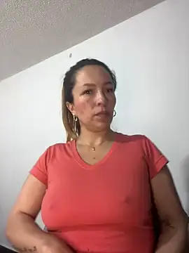 WilliamsKaily  online show from 12.28.24
