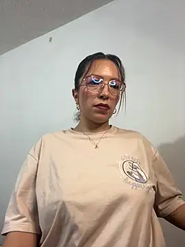 WilliamsKaily  online show from 01.04.25