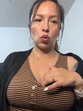 WilliamsKaily  online show from 02.05.25