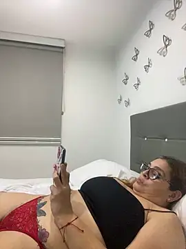 AntonellaAlondra4 online show from 12.16.24