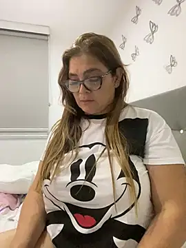 AntonellaAlondra4 online show from 12.25.24