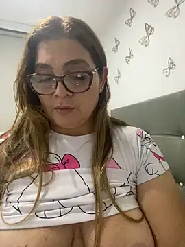 AntonellaAlondra4 online show from 12.28.24