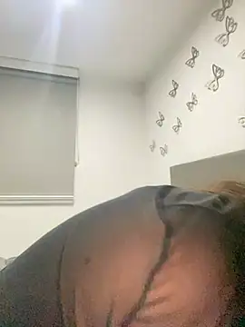AntonellaAlondra4 online show from 12.29.24