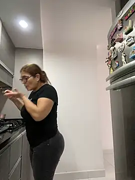 AntonellaAlondra4 online show from 01.03.25